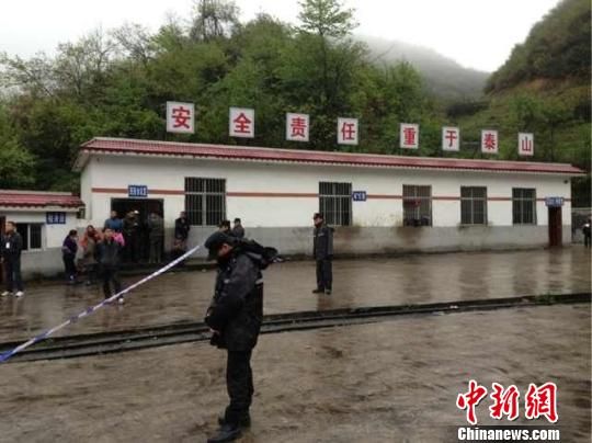 圖為事故救援現(xiàn)場(chǎng)。 禎東 攝