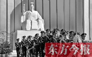 拜祖大典工作人員在進行彩排 拜祖大典工作人員在進行彩排