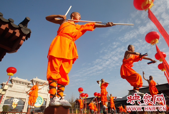 每個人心中都有一個或明或暗的功夫圖騰,作為武林高手，他們能飛檐走壁，擁有蓋世神功。