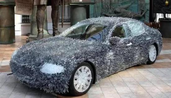 驚！車(chē)主用玻璃渣改裝瑪莎拉蒂