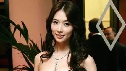 宋丹丹一條微博疑似又把林志玲陳冠希罵戰(zhàn)推向新高度！