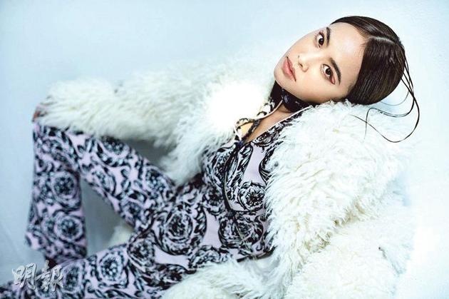 蔡依林的新歌高唱要勇敢做自己，沒想到MV卻鬧出風(fēng)波。