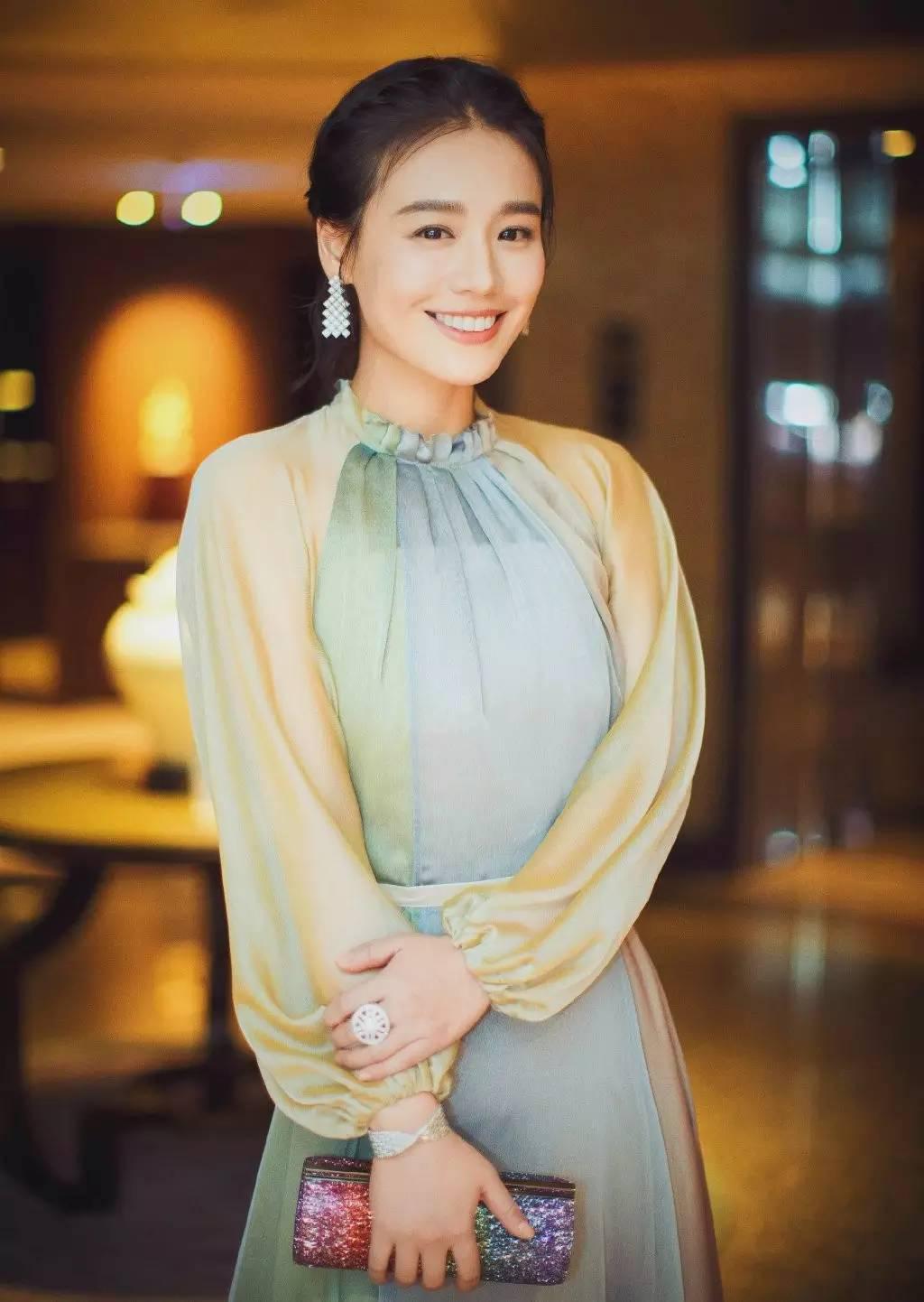 蔣雯麗夫婦賣公司 外甥女馬思純或靠股權得1.2億 蔣雯麗夫婦賣公司 外甥女馬思純或靠股權得1.2億