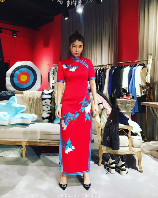 上海一女子自曝每月開(kāi)銷(xiāo)12萬(wàn),被網(wǎng)友罵上頭條！