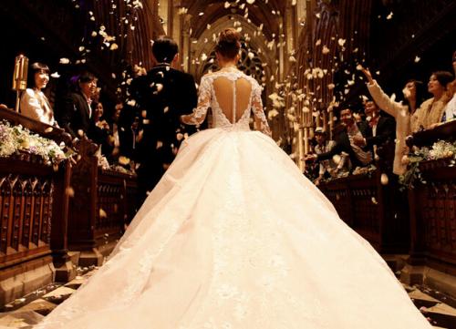 張馨予的婚紗成了淘寶爆款，知道價格后讓人大跌眼鏡！