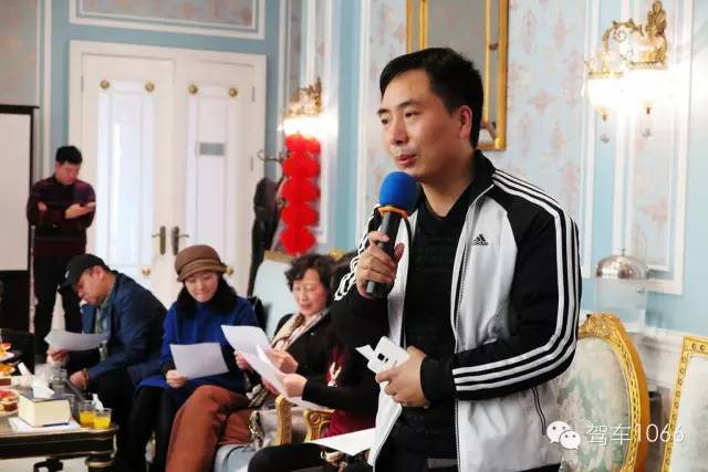 星星裝飾公司董事長、詩人 孔令偉