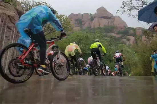 挑戰(zhàn)山地自行車(chē)