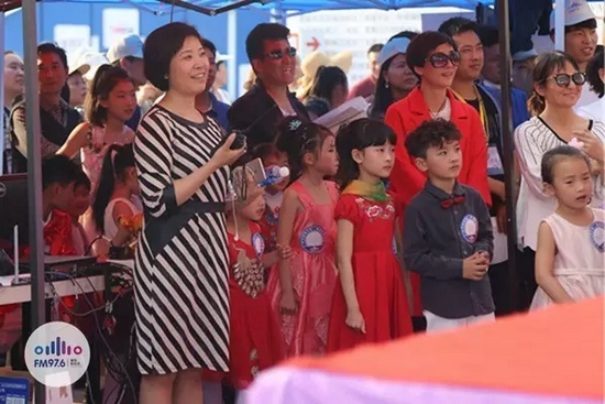 等等，這畫(huà)風(fēng)轉(zhuǎn)變太快我不明白了，看見(jiàn)啥了突然這么高興？