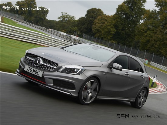 奔馳A260國(guó)內(nèi)實(shí)拍圖片 奔馳A260國(guó)內(nèi)實(shí)拍圖片