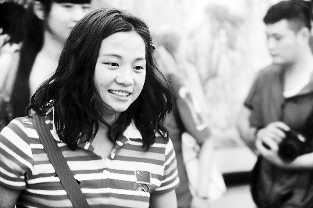 河南妹子奧運(yùn)冠軍李雪英回家 省體育局領(lǐng)導(dǎo)接機(jī) 河南妹子奧運(yùn)冠軍李雪英回家 省體育局領(lǐng)導(dǎo)接機(jī)