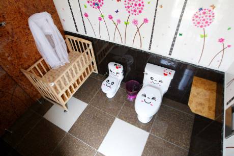 杭州一“四星級”公廁亮相 杭州一“四星級”公廁亮相