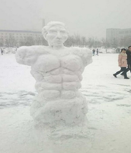 創(chuàng)意十足！日系列卡通雪人走紅