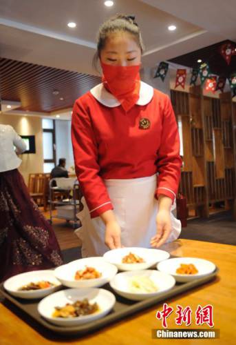 長春一飯店服務員 長春一飯店服務員