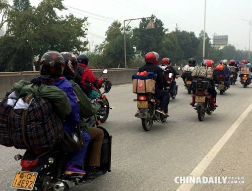 廣東封開交警護航 廣東封開交警護航