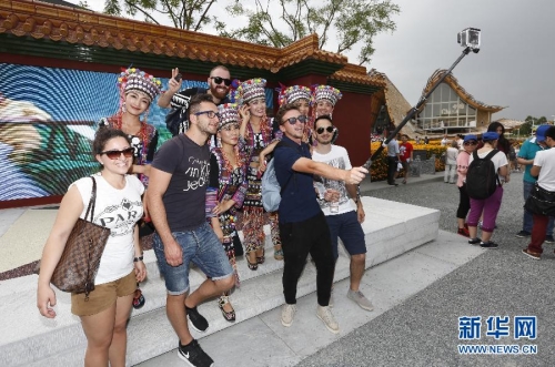 米蘭世博會(huì)舉行中國(guó)國(guó)家館日活動(dòng) 米蘭世博會(huì)舉行中國(guó)國(guó)家館日活動(dòng)