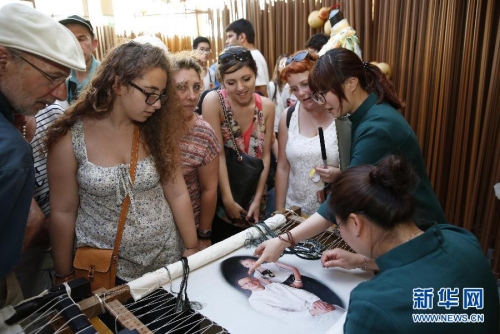 米蘭世博會(huì)舉行中國(guó)國(guó)家館日活動(dòng) 米蘭世博會(huì)舉行中國(guó)國(guó)家館日活動(dòng)