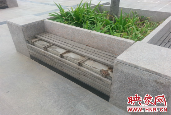 基礎設施破壞嚴重，一直無人修理。