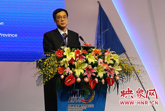 鄭州航空港區(qū)管委會主任張延明。