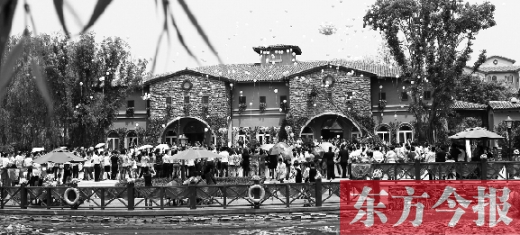 公款不再捧場(chǎng) 年歷訂單銳減近八成 公款不再捧場(chǎng) 年歷訂單銳減近八成