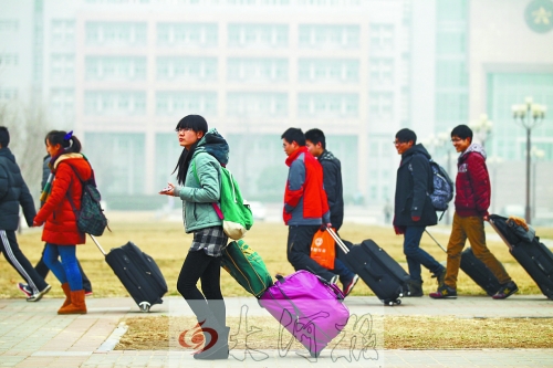 這不是拉桿箱的秀臺(tái)，這是行李的改頭換代，今天，你“拉桿箱”了嗎？