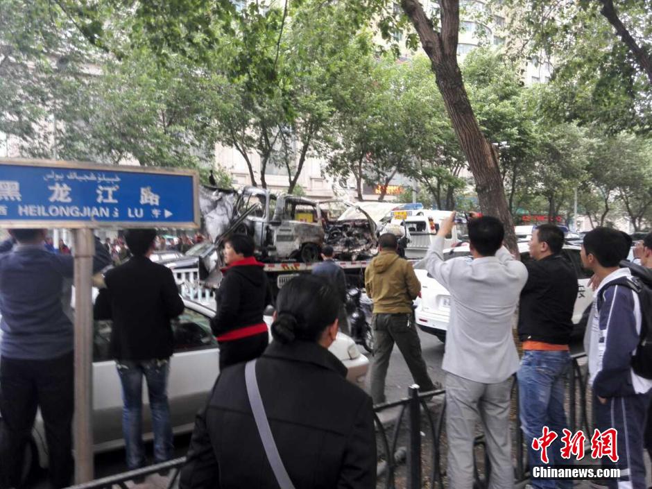 自治區(qū)和烏魯木齊市有關(guān)部門(mén)迅速處置，傷員已全部送往醫(yī)院救治。