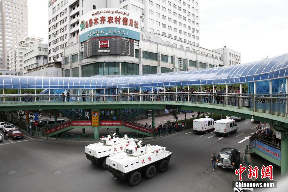 交通管制期間禁止一切車輛通行 交通管制期間禁止一切車輛通行