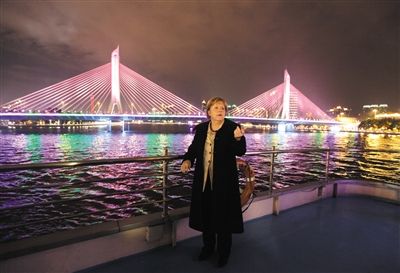 2012年2月3日，德國總理默克爾夜游廣州。