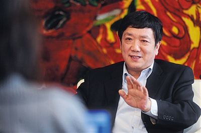 　政協(xié)委員、中國電力投資集團總經理陸啟洲稱，7800元是其每月基本工資。資料圖片/新京報記者 楊杰