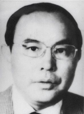 胡玉興 現(xiàn)年59歲，外逃前任山西省太原市住房制度改革辦公室主任，2002年7月逃往澳大利亞或新西蘭。