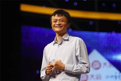 2011年8月17日，阿里巴巴集團宣布，將提供30億元無息貸款，幫助員工解決首次置業(yè)問題，每人最高可申請30萬元。此外，阿里巴巴還將投入5億元設教育基金，通過和教育機構共同辦學、與現(xiàn)有學校合作，解決員工子女入園、上學問題;向基層員工發(fā)放一次性的物價、子女教育補貼，預計總額超過4000萬元。