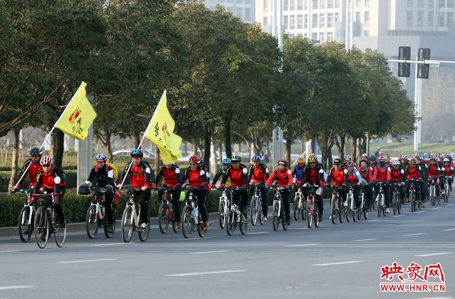 獻(xiàn)愛心、騎行天下，映象網(wǎng)騎行車友樂翻天