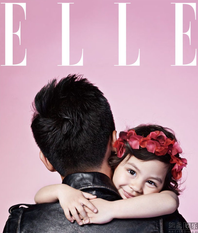 劉燁攜混血女兒拍寫真大片 網(wǎng)友大呼可愛(ài) 劉燁攜混血女兒拍寫真大片 網(wǎng)友大呼可愛(ài)