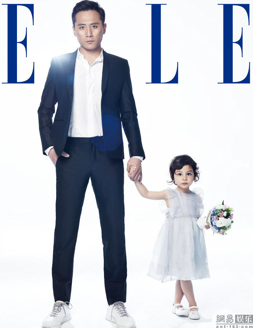 劉燁攜混血女兒拍寫真大片 網(wǎng)友大呼可愛(ài) 劉燁攜混血女兒拍寫真大片 網(wǎng)友大呼可愛(ài)