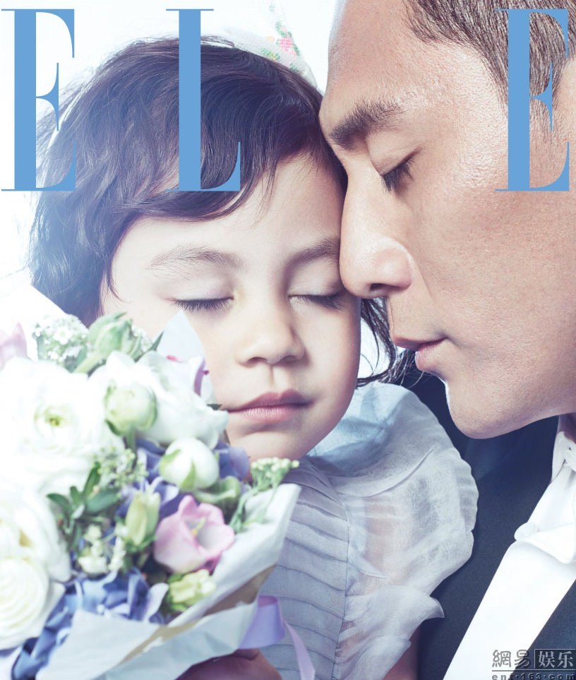 劉燁攜混血女兒拍寫真大片 網(wǎng)友大呼可愛(ài) 劉燁攜混血女兒拍寫真大片 網(wǎng)友大呼可愛(ài)