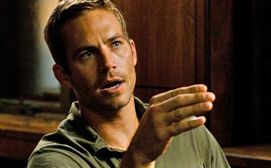 為了讓多姆重獲自由，布萊恩與FBI達成協(xié)議