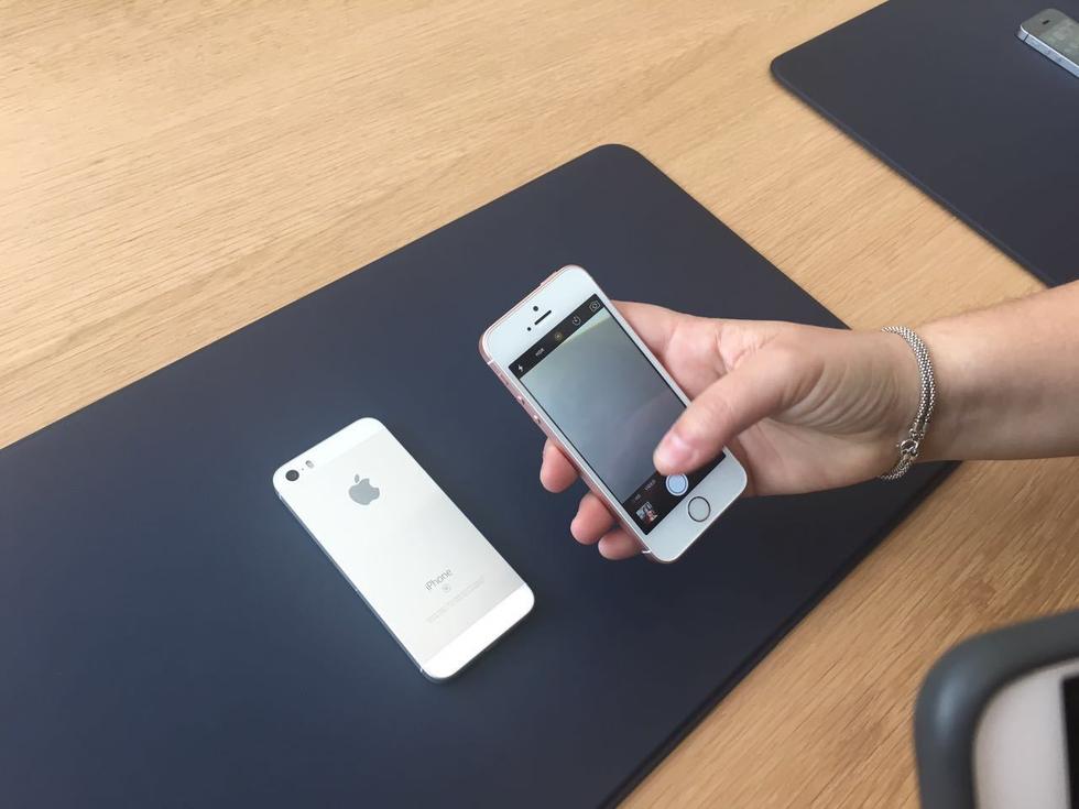 蘋果iPhone SE真機(jī)照:售價(jià)3288元起 中國首發(fā) 蘋果iPhone SE真機(jī)照:售價(jià)3288元起 中國首發(fā)