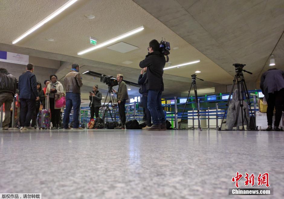 載66人埃航失聯(lián)客機墜毀 同線航班當晚照常起飛 載66人埃航失聯(lián)客機墜毀 同線航班當晚照常起飛