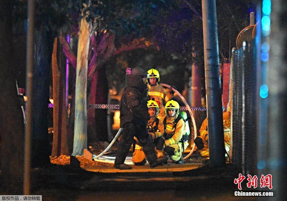 澳洲男子試圖駕車(chē)襲擊警察局 車(chē)上裝滿煤氣罐 澳洲男子試圖駕車(chē)襲擊警察局 車(chē)上裝滿煤氣罐