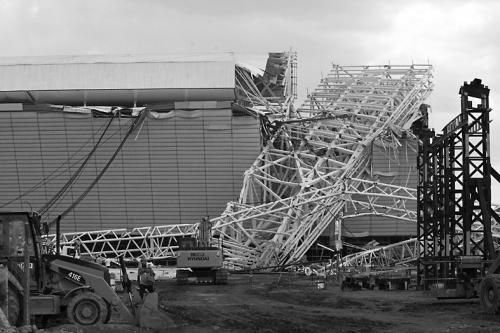 圣保羅市伊塔蓋拉球場坍塌現(xiàn)場。