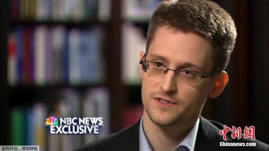 　資料圖：“棱鏡門”曝光者愛德華·斯諾登接受美國全國廣播公司(NBC)的獨家采訪。