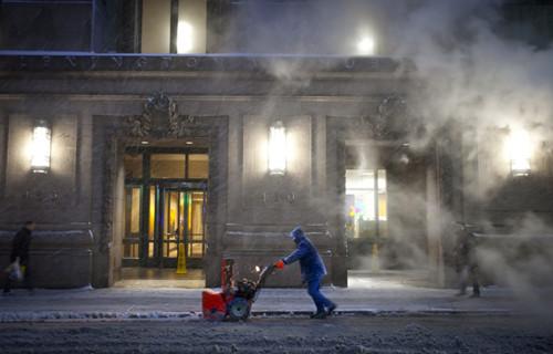 特大暴風雪襲擊美國東北部，多州進入緊急狀態(tài)。