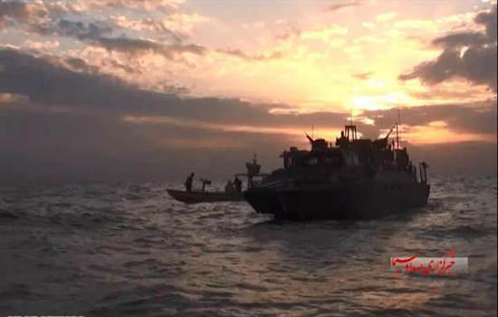 圖為被伊朗俘獲美軍艦艇。