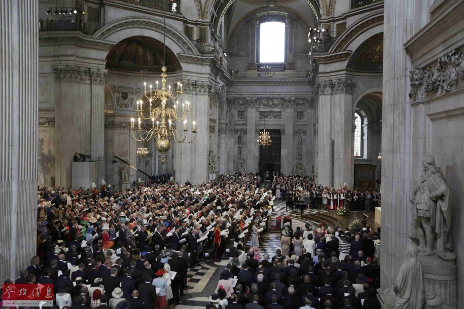 英國女王90大壽現(xiàn)場。