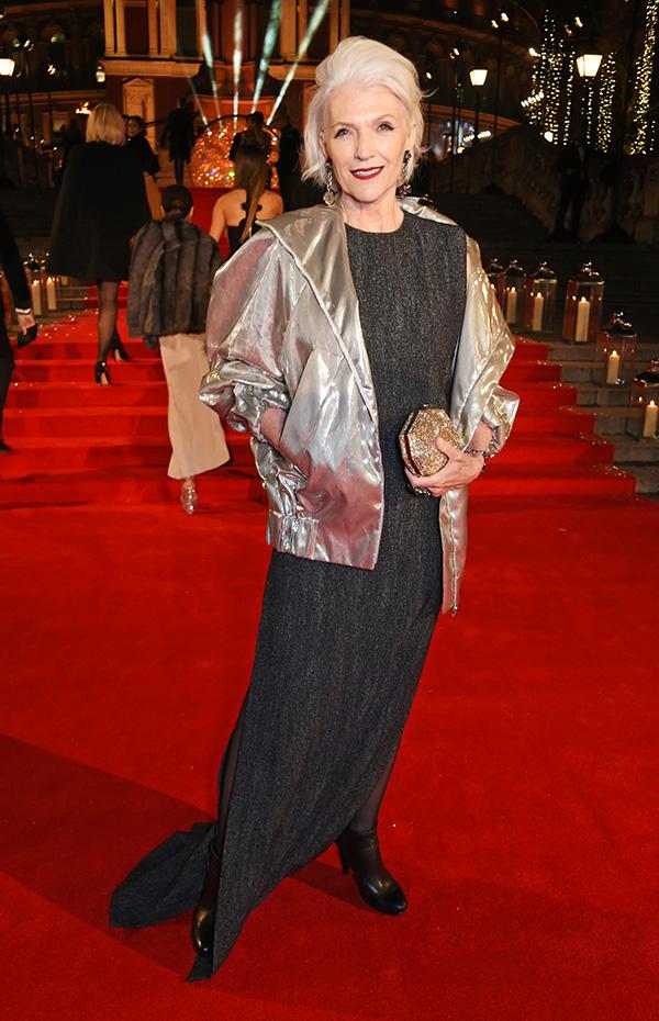 特斯拉老板68歲母親是超模！