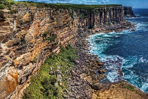 圖為英國游客看日出時摔落的懸崖。 圖為英國游客看日出時摔落的懸崖。