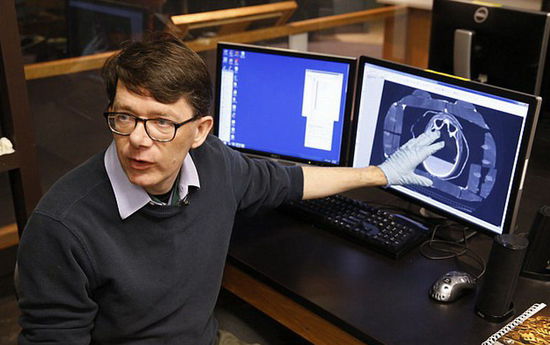 2500年前古埃及石棺首見天日 木乃伊腳趾外露(組圖)