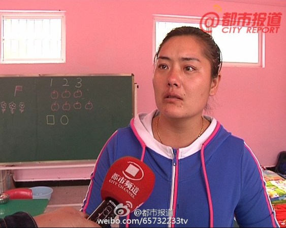 當(dāng)事老師接受采訪時(shí)表示很委屈。