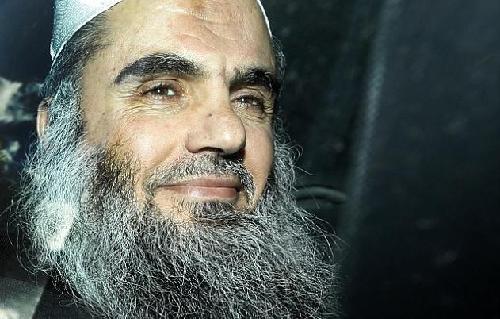 激進伊斯蘭教教士阿布·卡塔達(dá)被視為“基地組織歐洲最高頭目”(資料圖) 激進伊斯蘭教教士阿布·卡塔達(dá)被視為“基地組織歐洲最高頭目”(資料圖)