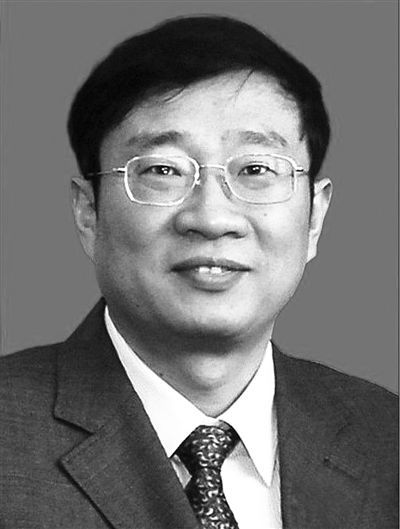 殲-15飛機研制現(xiàn)場總指揮羅陽，因突發(fā)急性心梗殉職，享年51歲