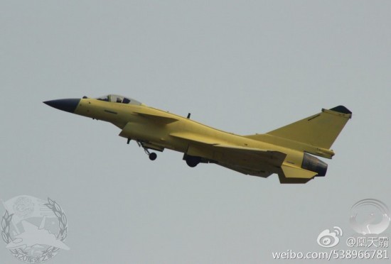 網(wǎng)友拍攝到的殲-10B戰(zhàn)機(jī)試飛照 網(wǎng)友拍攝到的殲-10B戰(zhàn)機(jī)試飛照